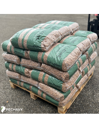 Granulés de bois résineux de la marque Hà Lègne Vert pour le chauffage de votre habitation en demi palette de 33 sacs de 15kg