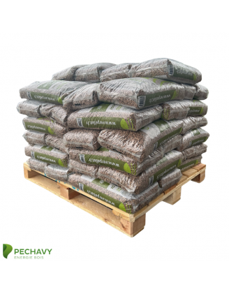 Granulés de bois 100% résineux de la marque Verpellet en demi palette de 33 sacs de 10kg. Certifications DIN +, EN + et PEFC.